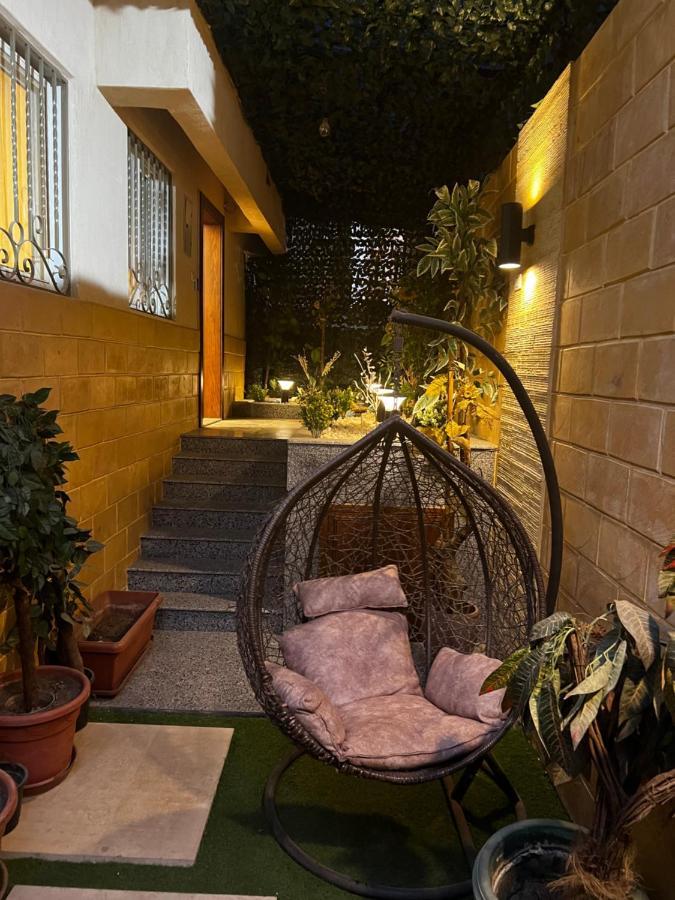 Luxury Flat With Garden And Private Entrance شقة فاخرة بحديقة و مدخل خاص Каїр Екстер'єр фото