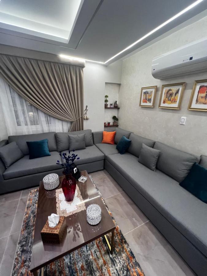 Luxury Flat With Garden And Private Entrance شقة فاخرة بحديقة و مدخل خاص Каїр Екстер'єр фото