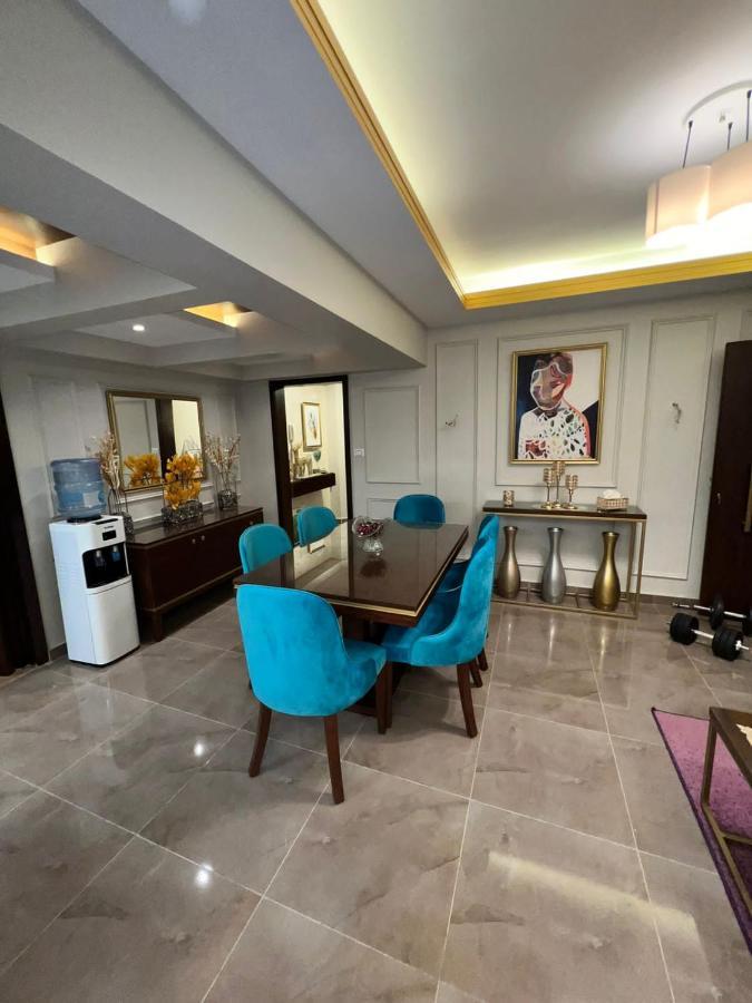 Luxury Flat With Garden And Private Entrance شقة فاخرة بحديقة و مدخل خاص Каїр Екстер'єр фото